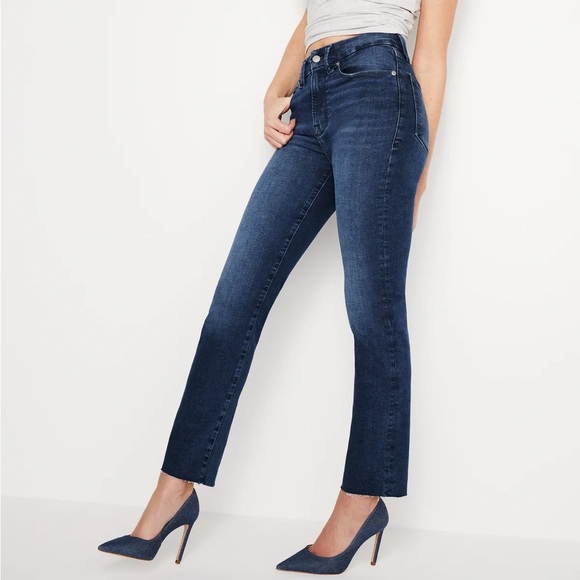 GOOD AMERICAN ALWAYS FITS GOOD CLASSIC STRAIGHT JEANS - Picture 1 of 13